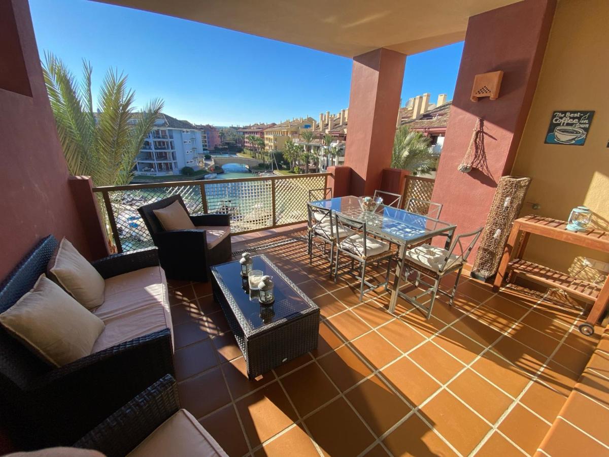 Apartamento Con Terraza Sobre La Marina De Sotogrande San Roque  Luaran gambar