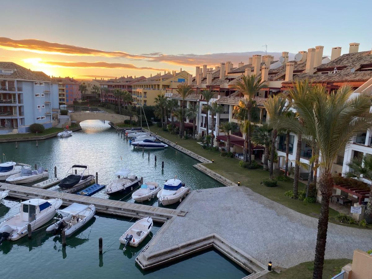 Apartamento Con Terraza Sobre La Marina De Sotogrande San Roque  Luaran gambar