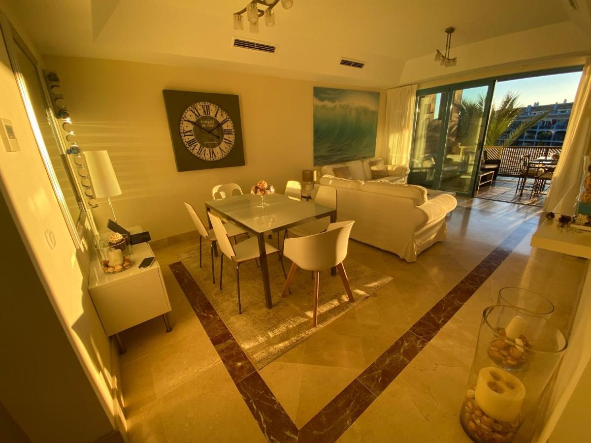 Apartamento Con Terraza Sobre La Marina De Sotogrande San Roque  Luaran gambar